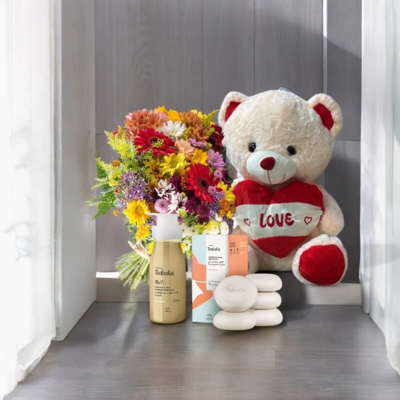 Mix de Flores Especiais, Urso e Kit Natura Tododia